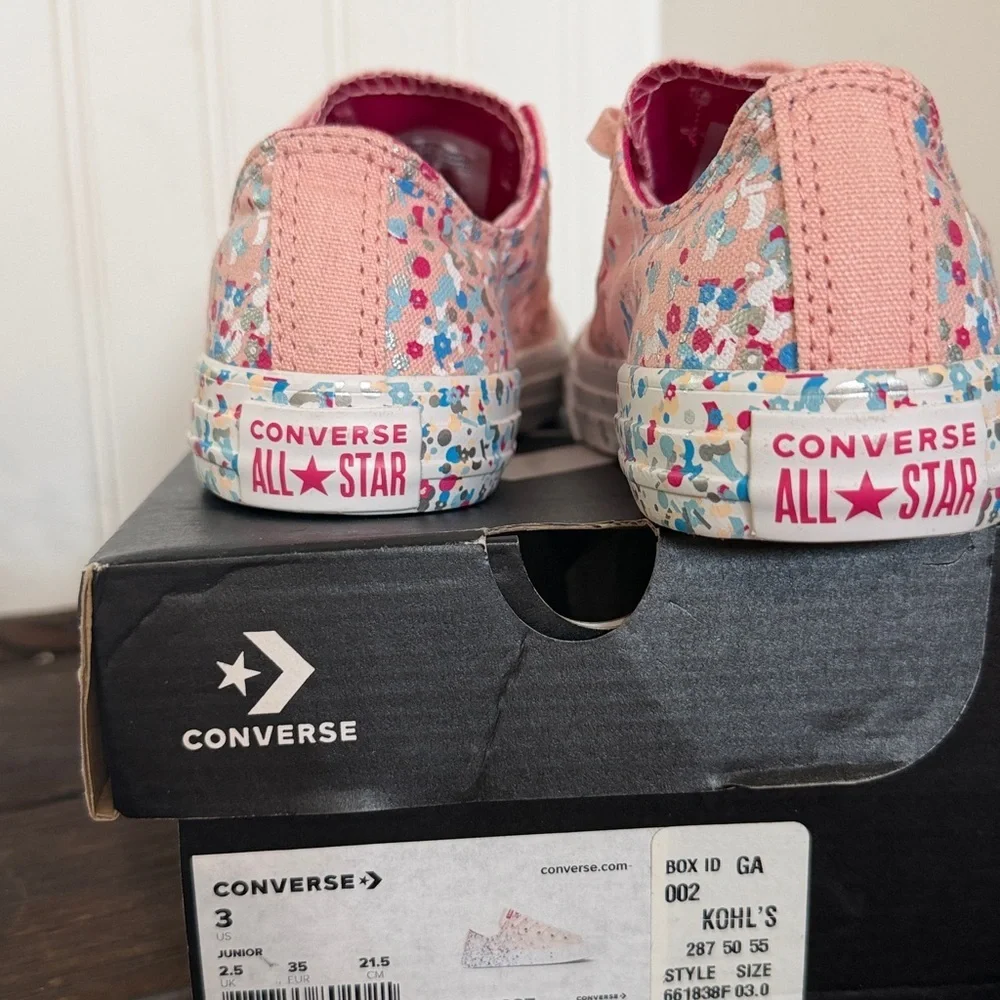 NWT Converse Kids Chuck Taylor All Star Ox Confetti sneakers